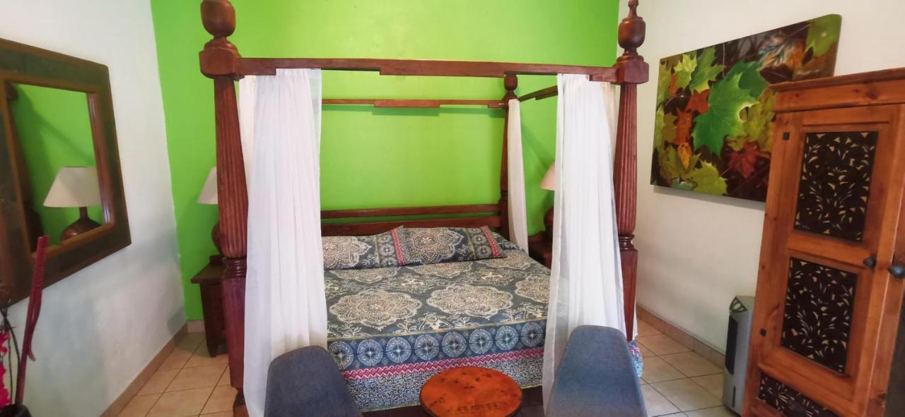 Hotel Rosa Morada Tlaquepaque Dış mekan fotoğraf