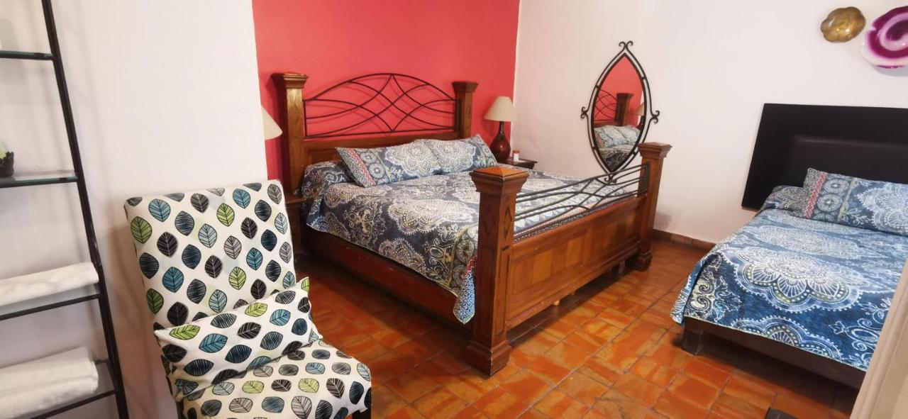 Hotel Rosa Morada Tlaquepaque Dış mekan fotoğraf