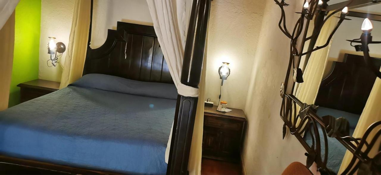 Hotel Rosa Morada Tlaquepaque Dış mekan fotoğraf