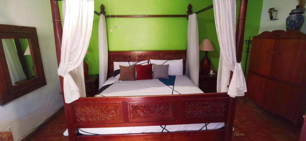 Hotel Rosa Morada Tlaquepaque Dış mekan fotoğraf