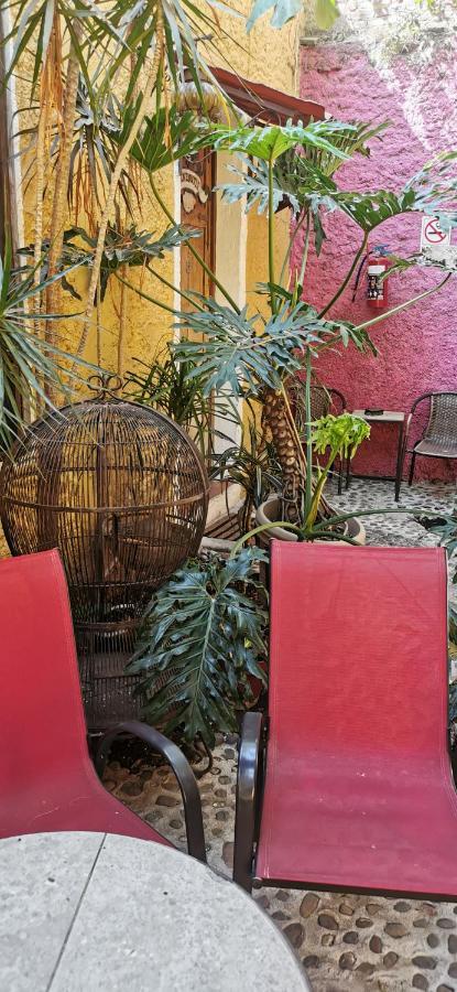 Hotel Rosa Morada Tlaquepaque Dış mekan fotoğraf