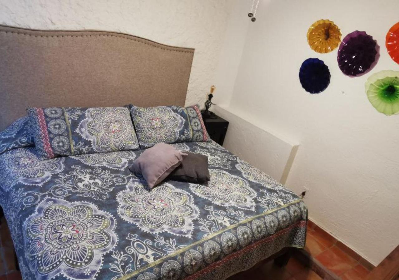Hotel Rosa Morada Tlaquepaque Dış mekan fotoğraf